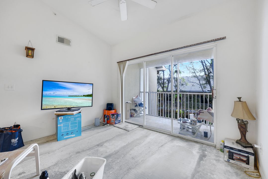 4645 St Croix Ln #1335, Naples, FL 34109