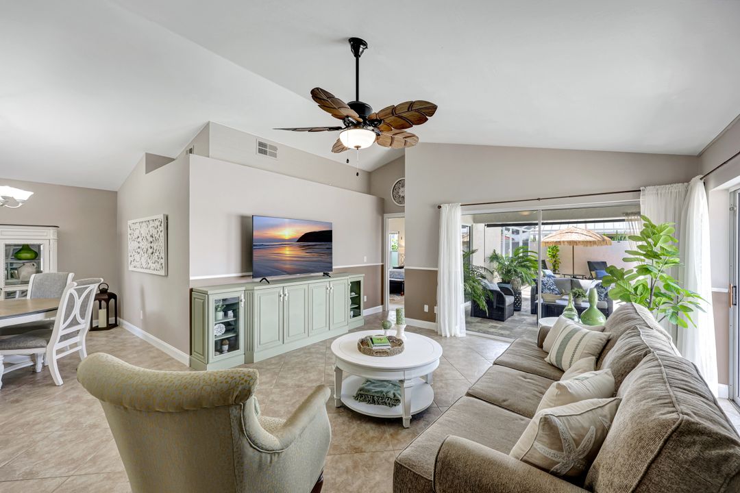 11043 Longshore Way W, Naples, FL 34119