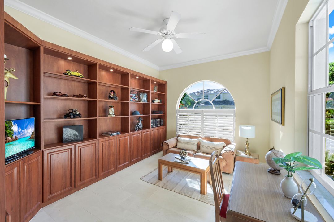 10824 Pond Ridge Dr, Fort Myers, FL 33913