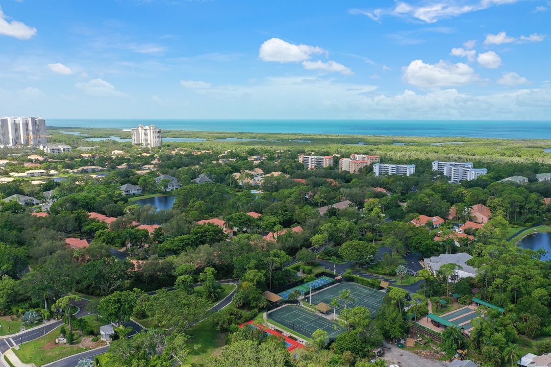 15191 Cedarwood Ln, Naples, FL 34110