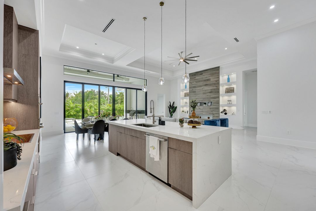 1317 Cypress Woods Dr, Naples, FL 34103