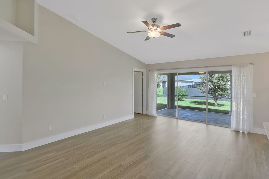 2806 22nd St SW, Lehigh Acres, FL 33976