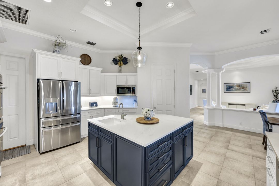 15321 Blackhawk Dr, Fort Myers, FL 33912