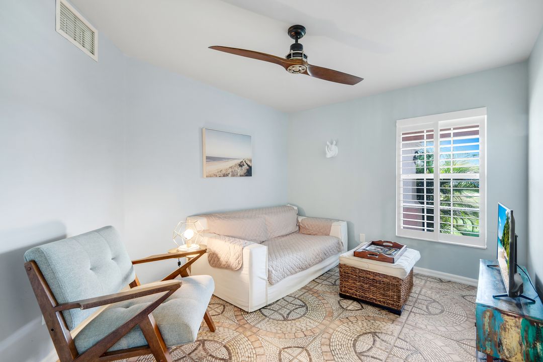 1422 NE 18th St, Cape Coral, FL 33909
