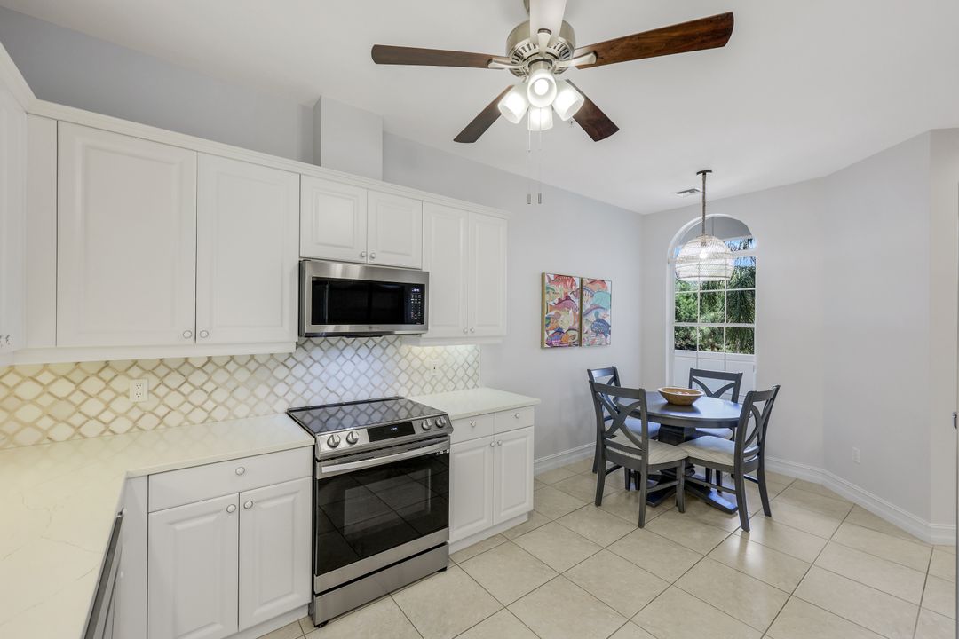 1540 Clermont Dr #202, Naples, FL 34109