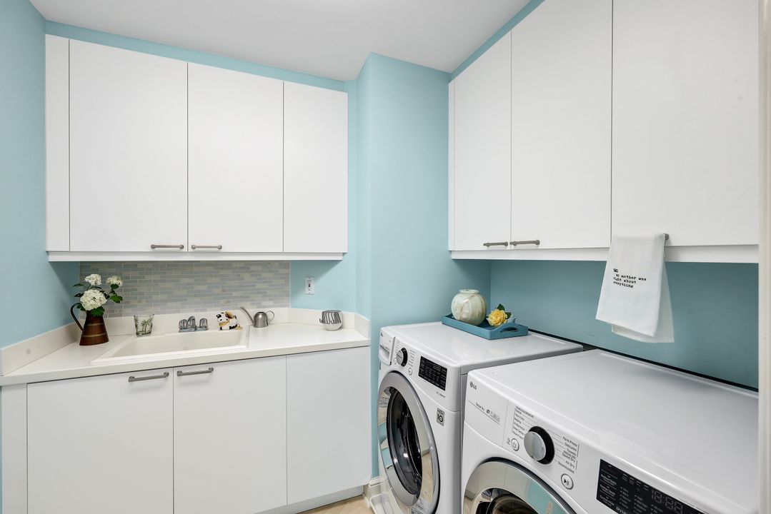 4151 Gulf Shore Blvd N #1604, Naples, FL 34103