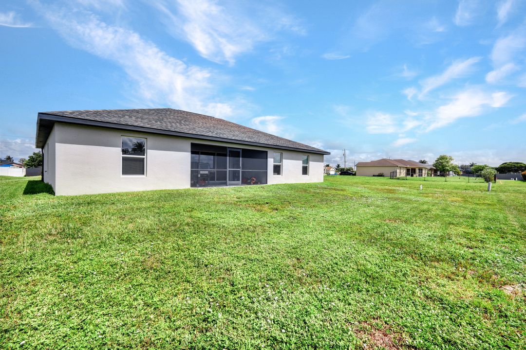 216 NW 9th Terrace, Cape Coral, FL 33993