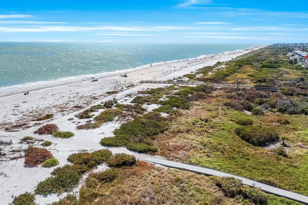 671 E Gulf Dr #1B3, Sanibel, FL 33957