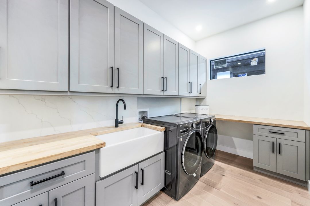 524 103rd Ave N, Naples, FL 34108