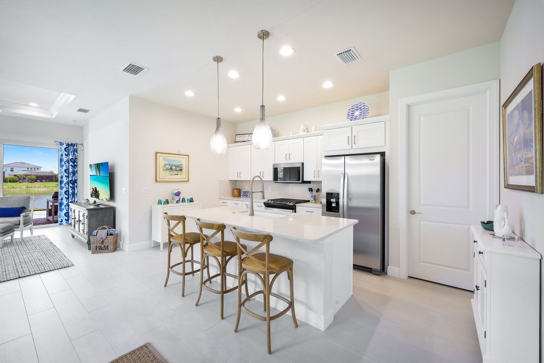 9004 Mayreau Way, Naples, FL