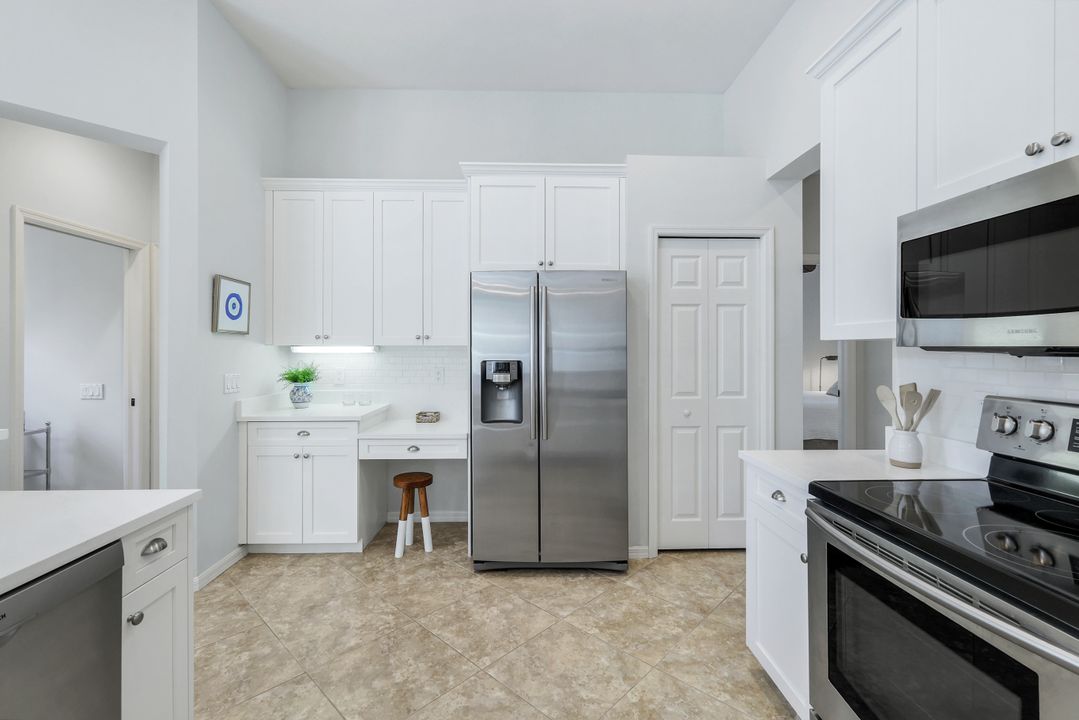 1932 Springberry Cir, Naples, FL 34109