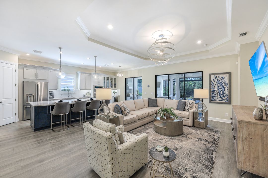 8880 Scarlotti Pl, Naples, FL 34119