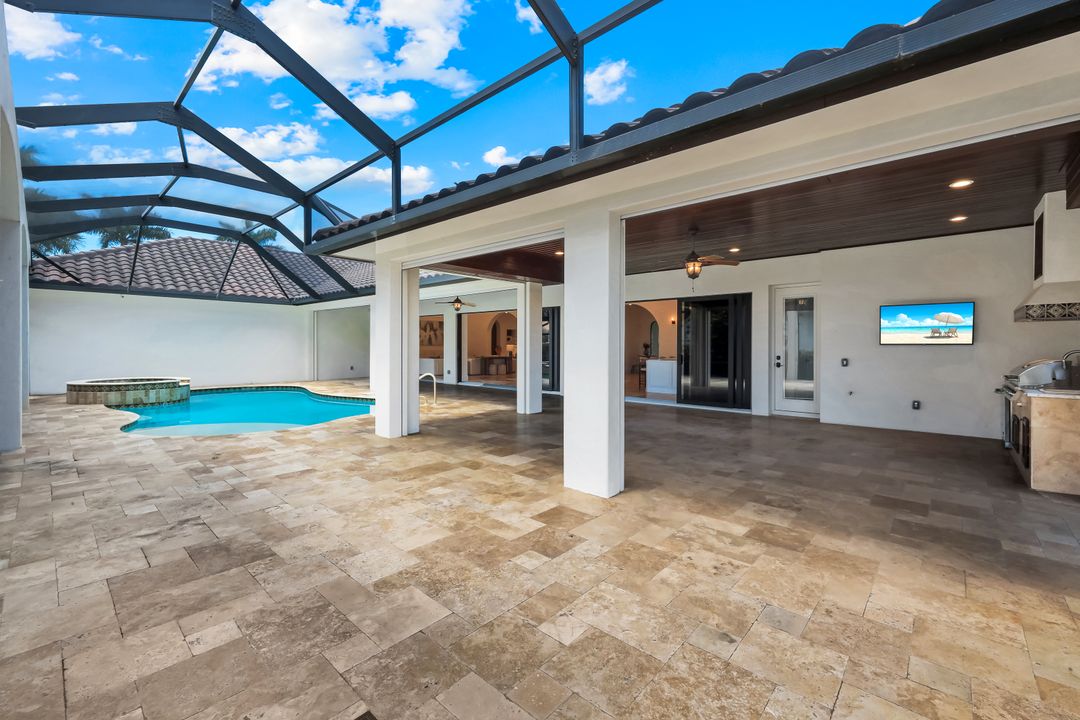 1400 Forrest Ct, Marco Island, FL 34145