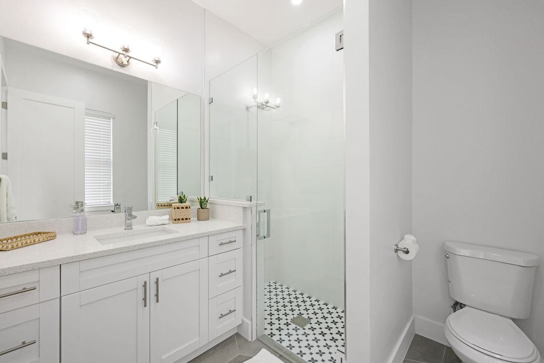 27 2nd St, Bonita Springs, FL 34134