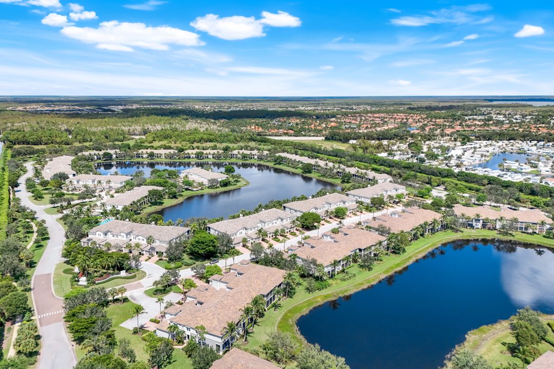 9242 Tesoro Ln #203, Naples, FL 34114