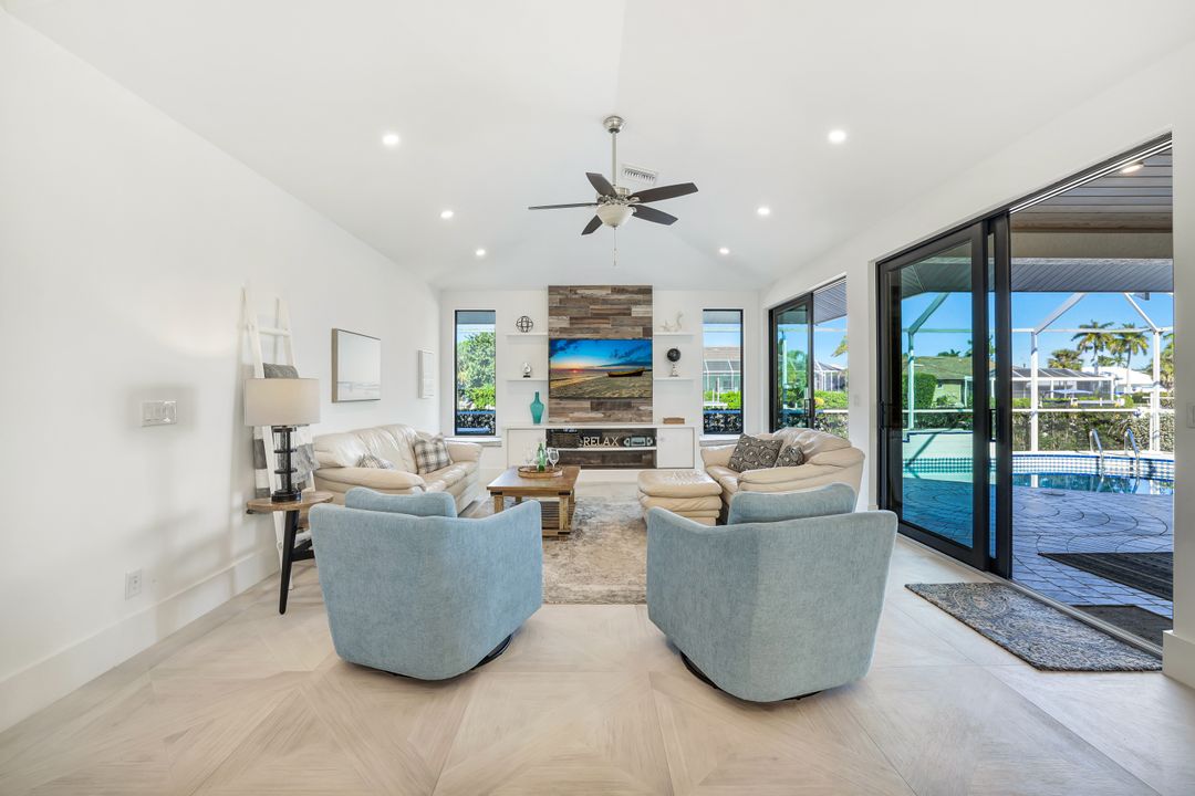 910 Ivory Ct, Marco Island, FL 34145