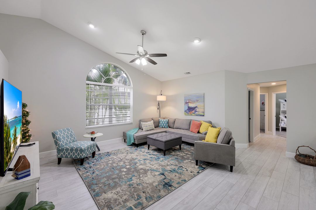 1423 SW 49th St, Cape Coral, FL 33914