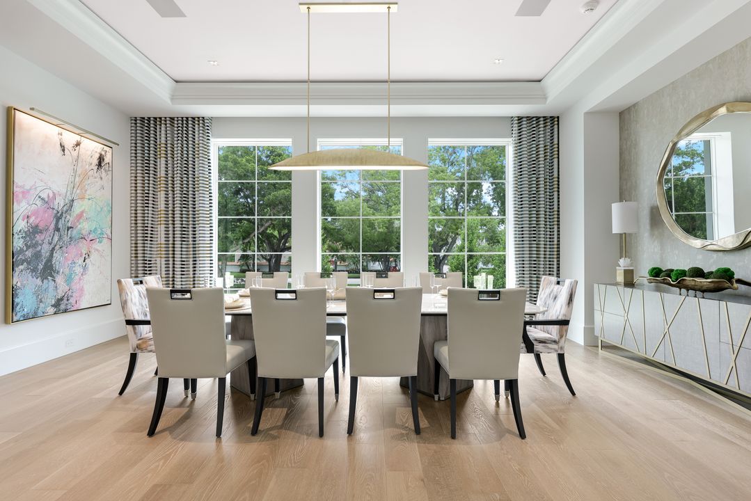 2075 Gordon Dr, Naples, FL 34102