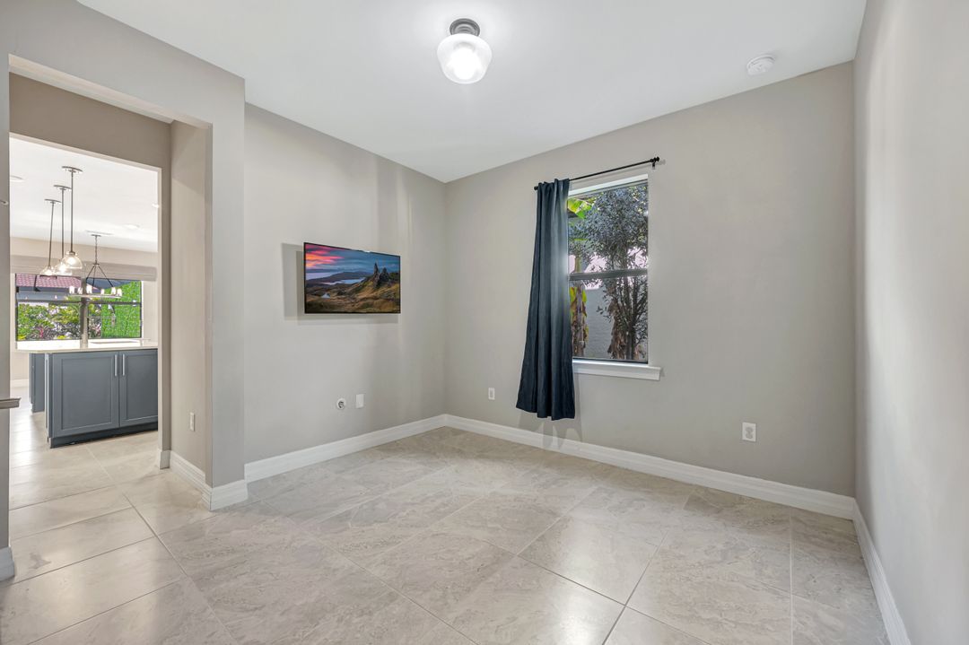 7265 Wilton Dr N, Naples, FL 34109