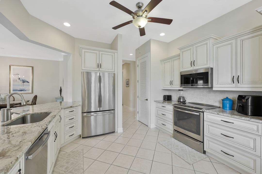 5012 Maxwell Cir #101, Naples, FL 34105