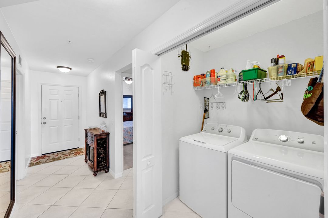 16615 Lake Cir Dr #427, Fort Myers, FL 33908