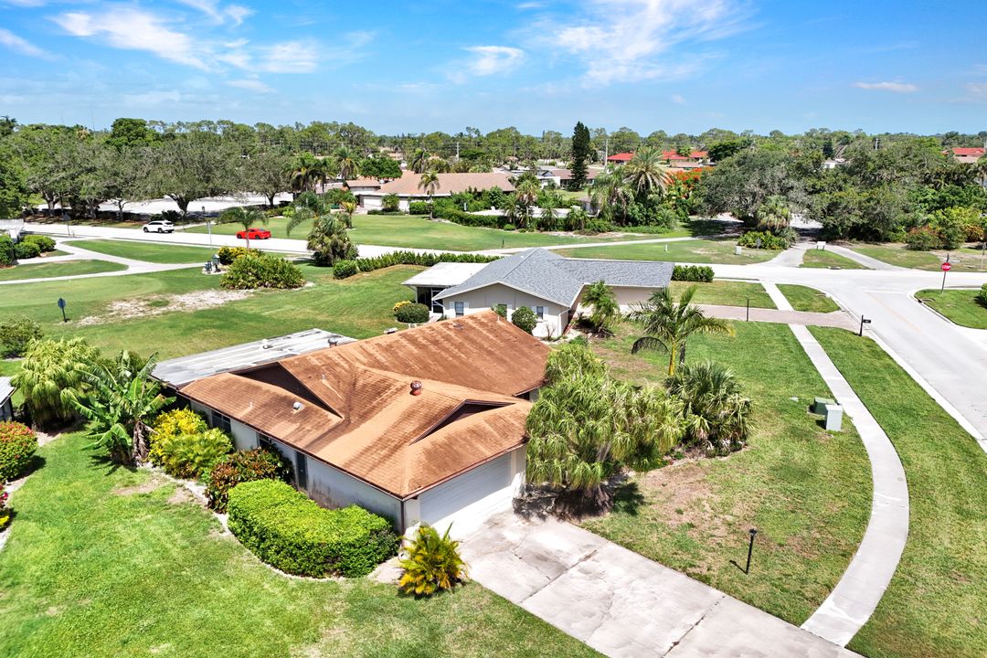 4305 Beechwood Lake Dr, Naples, FL 34112
