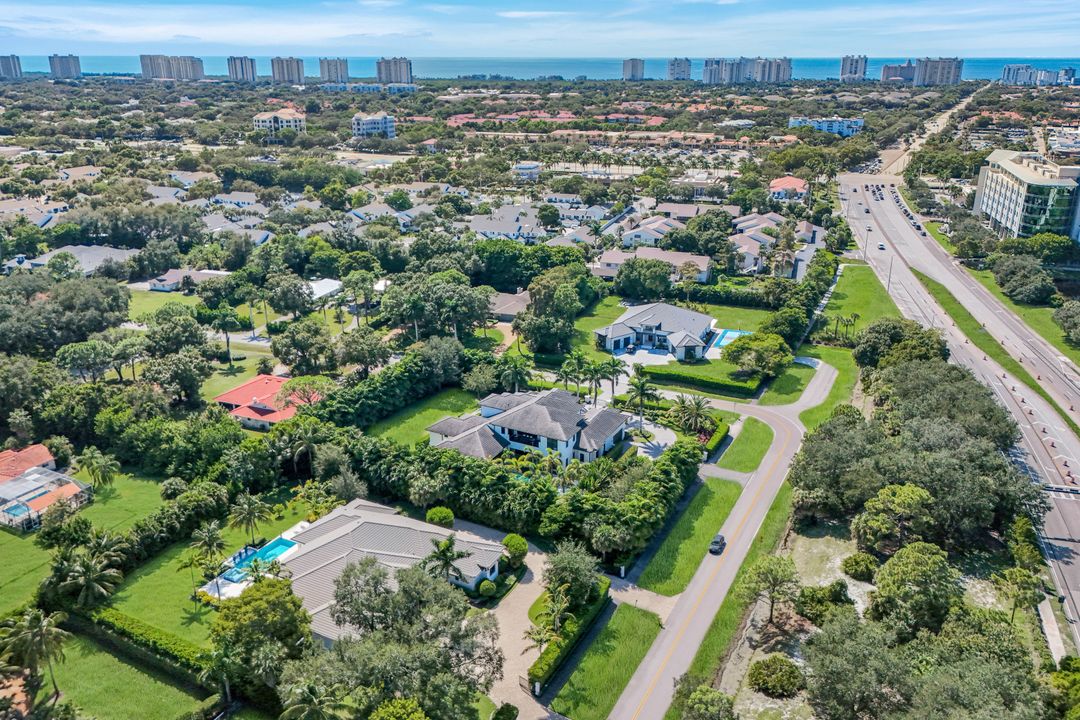 112 Hickory Rd, Naples, FL 34108