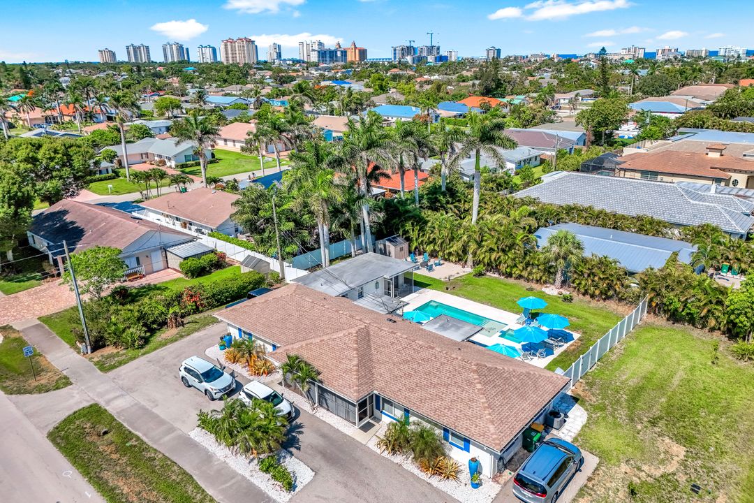 10095 7th St N #3, Naples, FL 34108