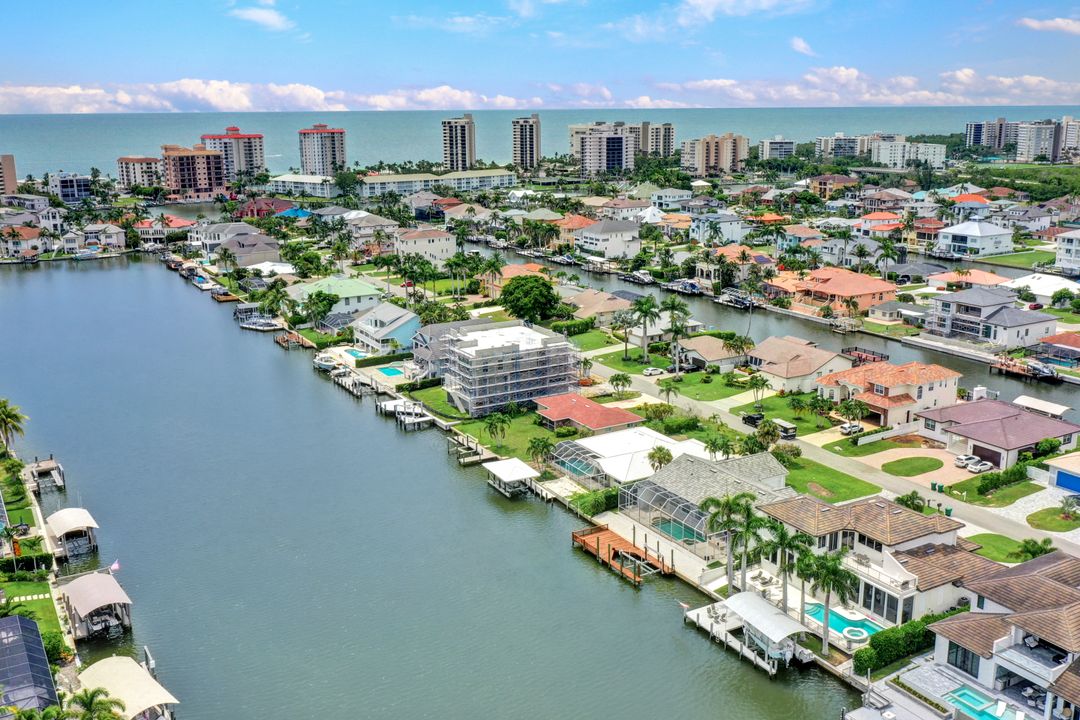 396 Conners Ave, Naples, FL 34108