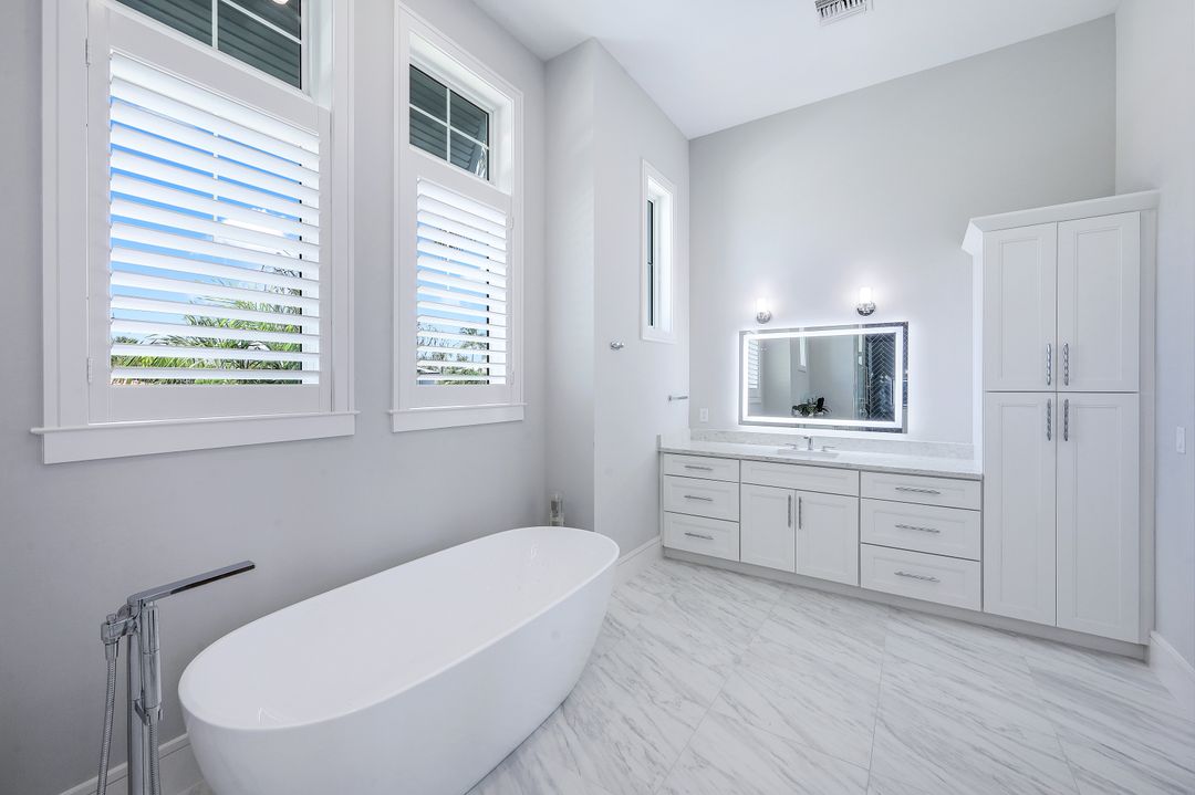 100 S Bahama Ave, Marco Island, FL 34145