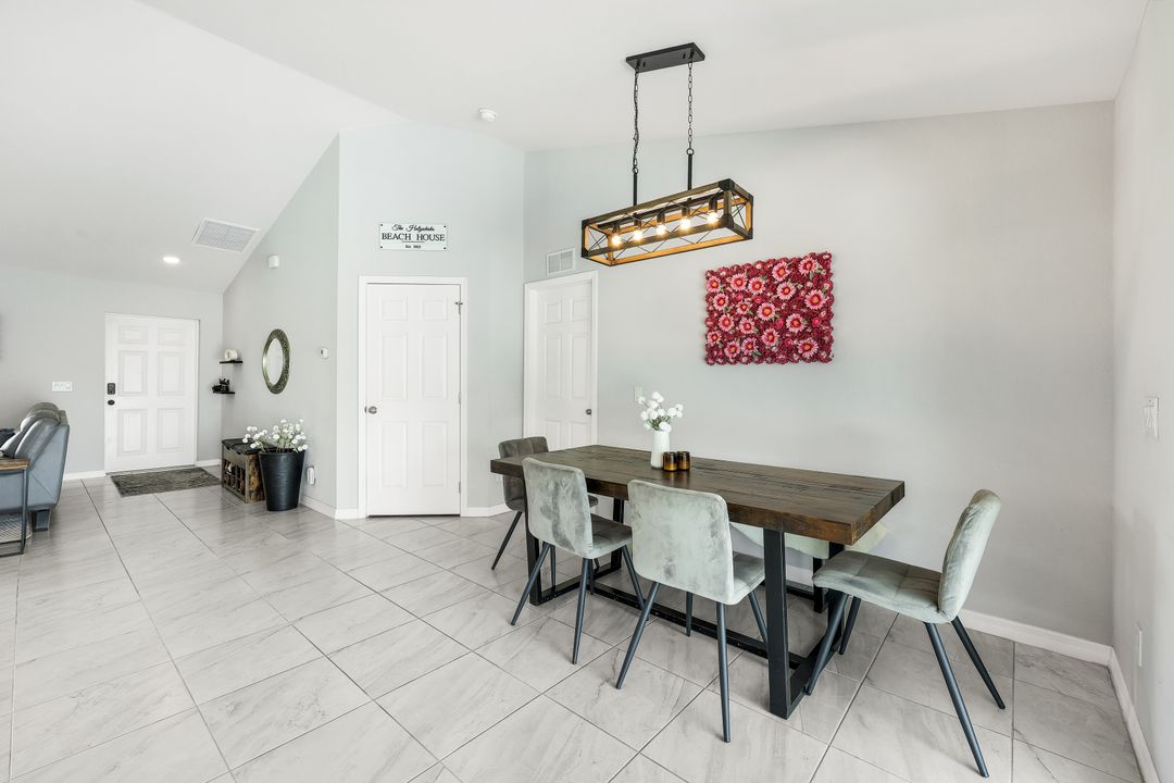 2118 SW 12th Terrace, Cape Coral, FL 33991