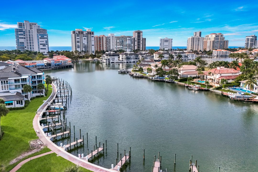 355 Park Shore Dr #1-134, Naples, FL 34103