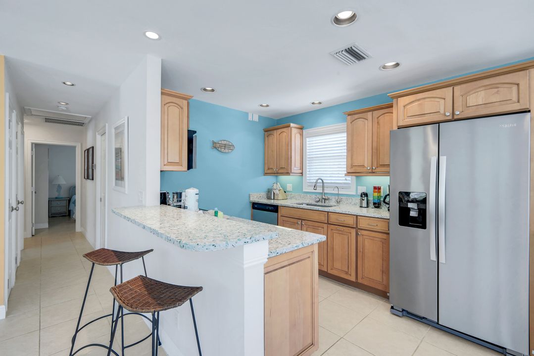6126 Castaways Ln, Sanibel, FL 33957