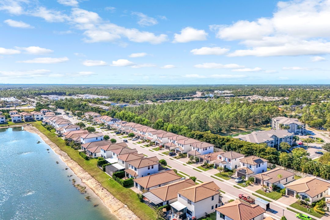 8793 Madrid Cir, Naples, FL 34104