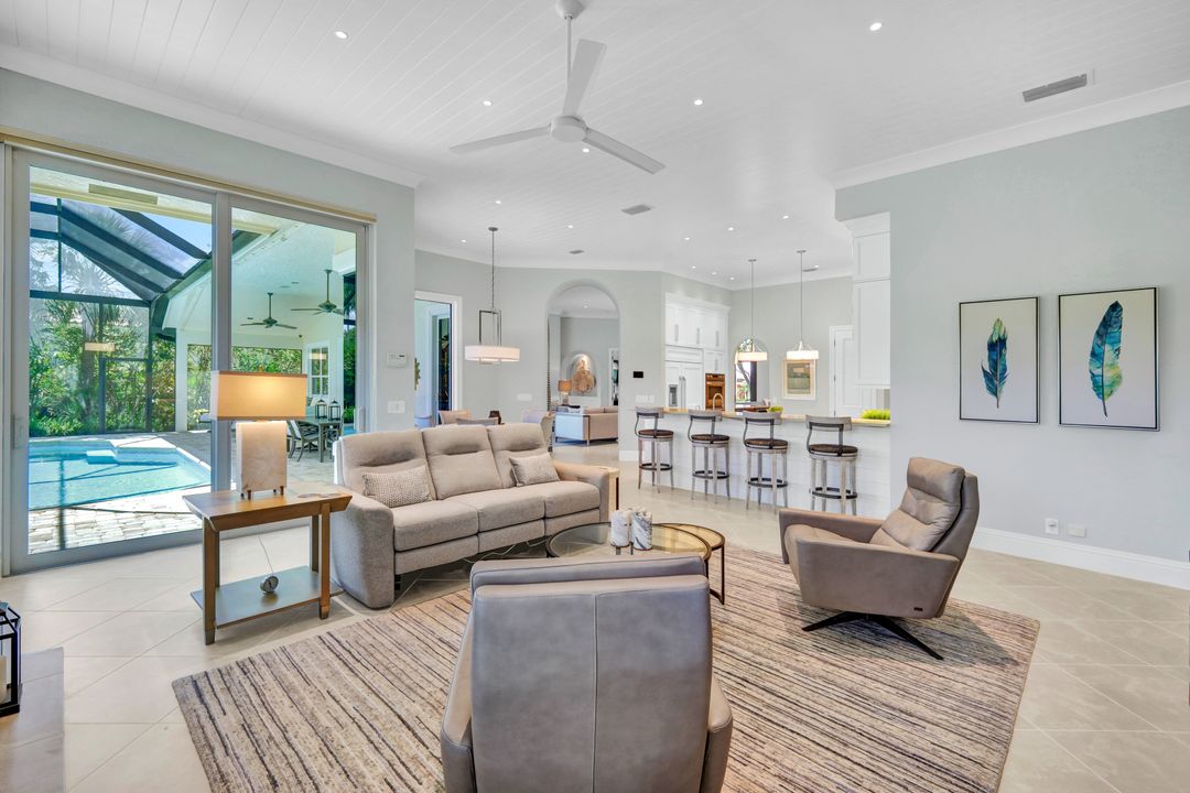 12590 Collier's Reserve Dr, Naples, FL 34110