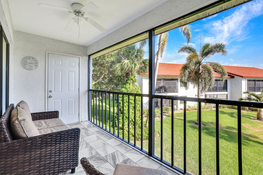 4987 Pepper Cir, Naples, FL 34113