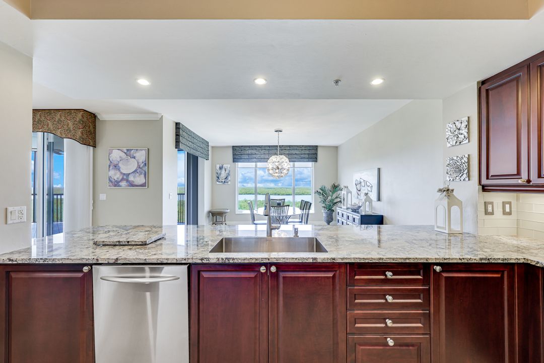 1050 Borghese Ln #605, Naples, FL 34114