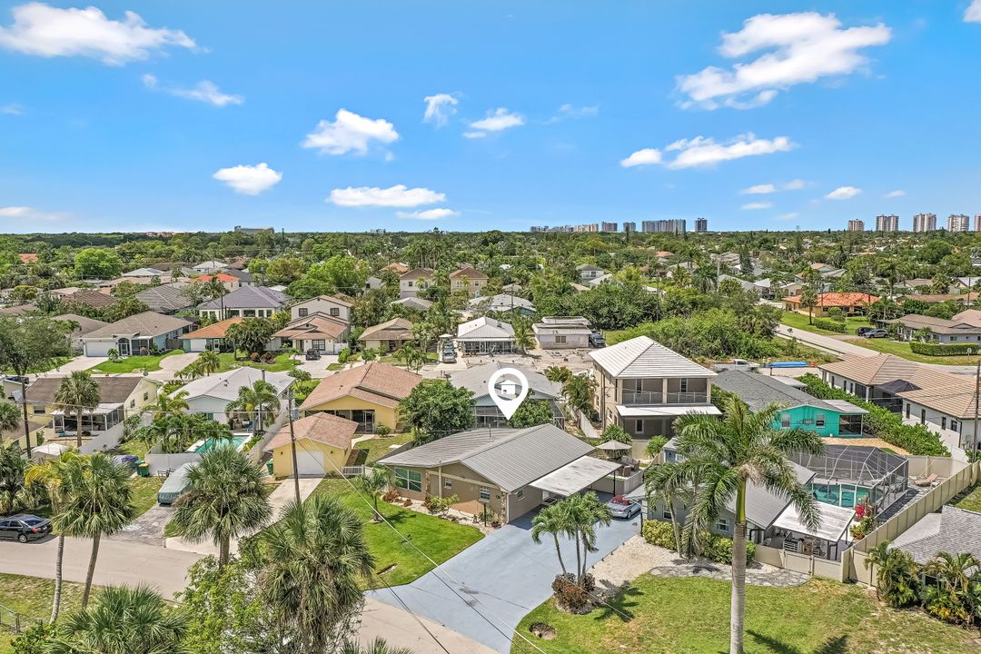 814 107th Ave N, Naples, FL 34108