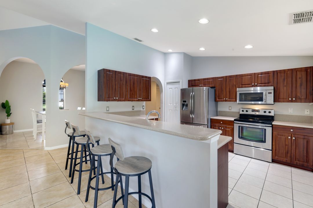 3109 NE 6th Pl, Cape Coral, FL 33909