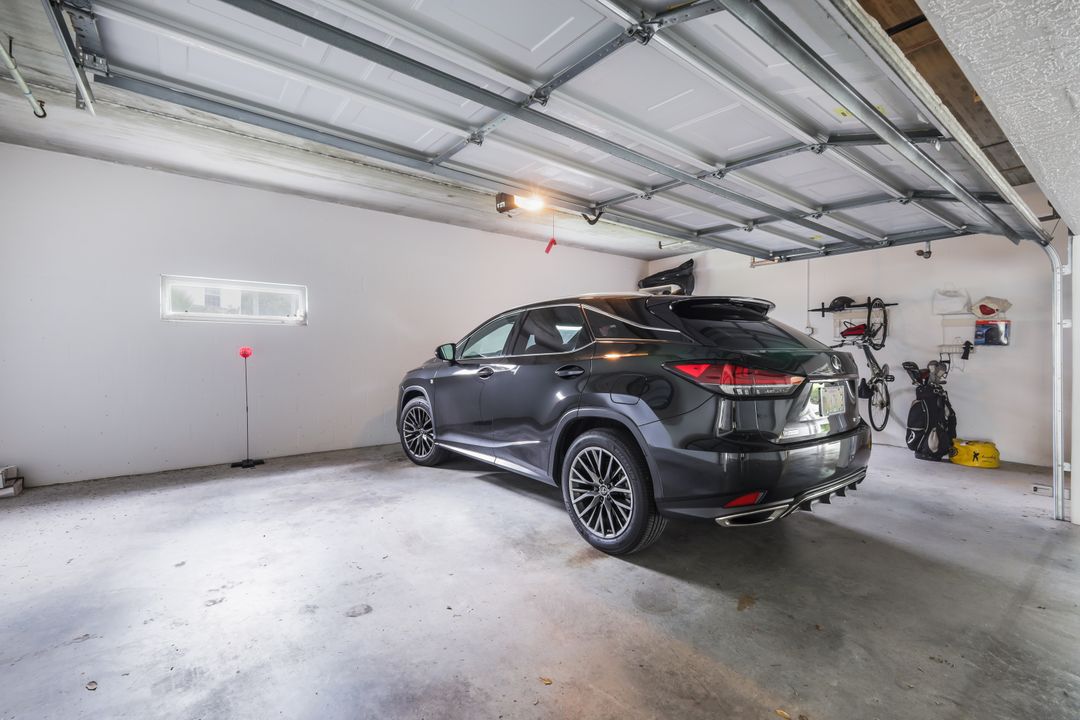 755 Bentwater Cir #201, Naples, FL 34108