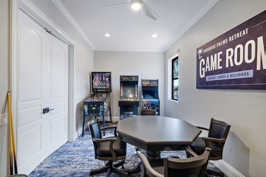 5743 SW 9th Ct, Cape Coral, FL 33914