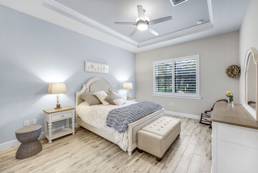 9354 Greyhawk Trl, Naples, FL 34120