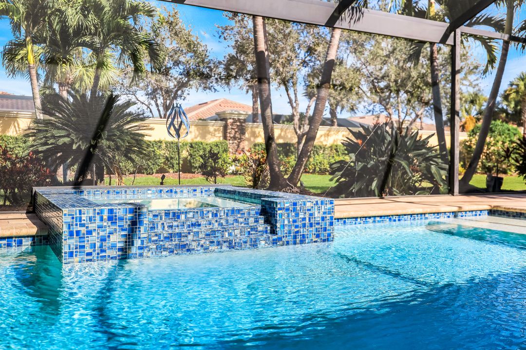 9314 Quarry Dr, Naples, FL 34120