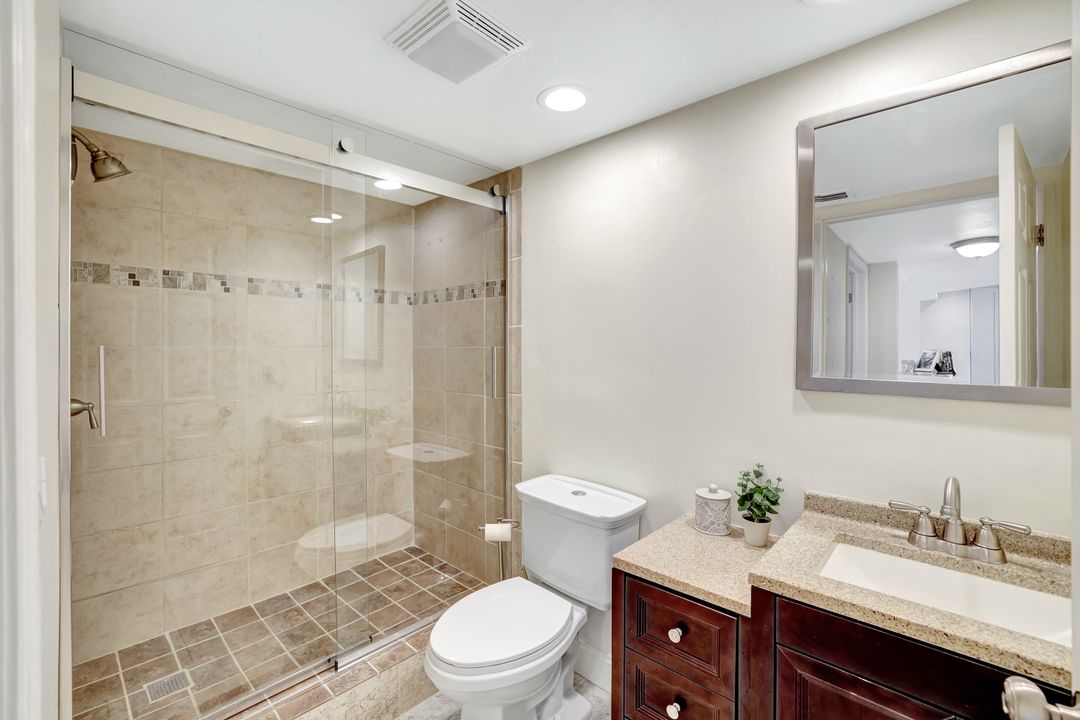 340 Horse Creek Dr #207, Naples, FL 34110