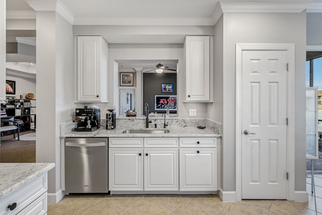 10390 Glastonbury Cir #102, Fort Myers, FL 33913