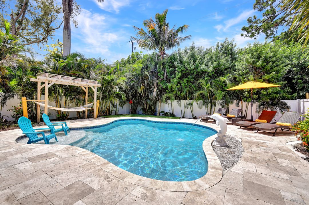 534 97th Ave N, Naples, FL 34108