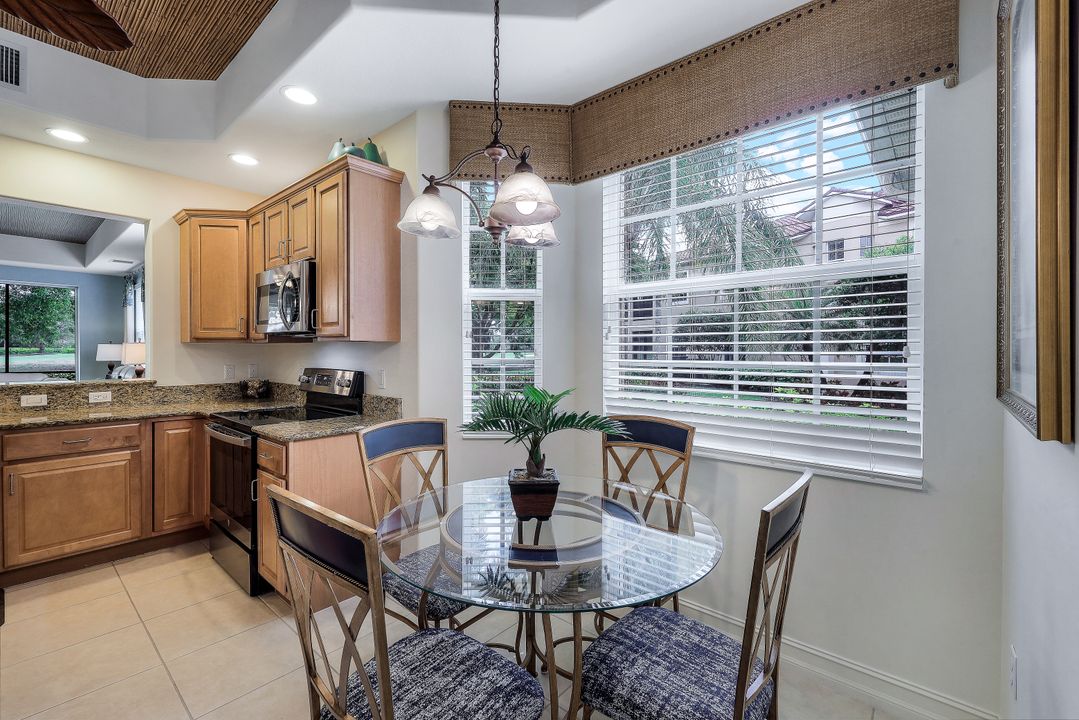 8649 Champions Point #1202, Naples, FL 34113