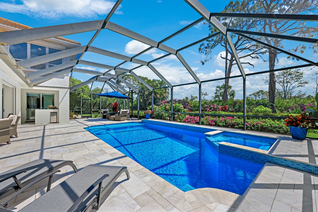 25011 Goldcrest Dr, Bonita Springs, FL 34134