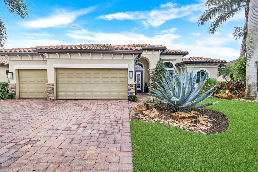 20103 Eagle Stone Dr, Estero, FL 33928