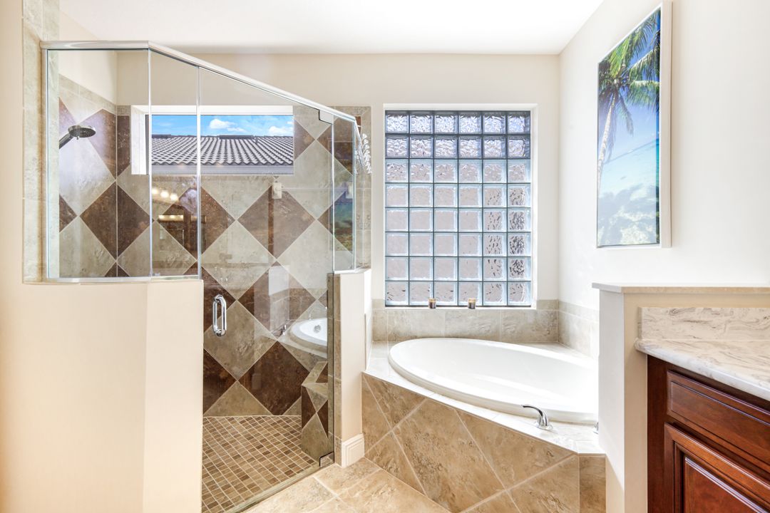 19513 Caladesi Dr, Fort Myers, FL 33967